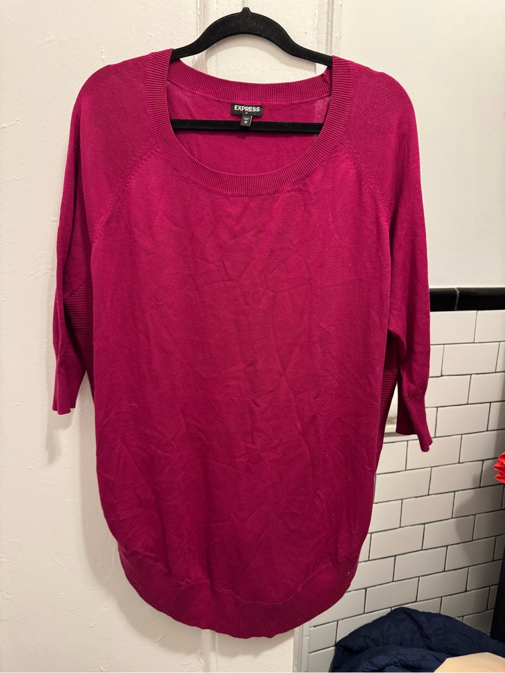 Express Women's Bright Fuchsia Scoop Neck Pullover